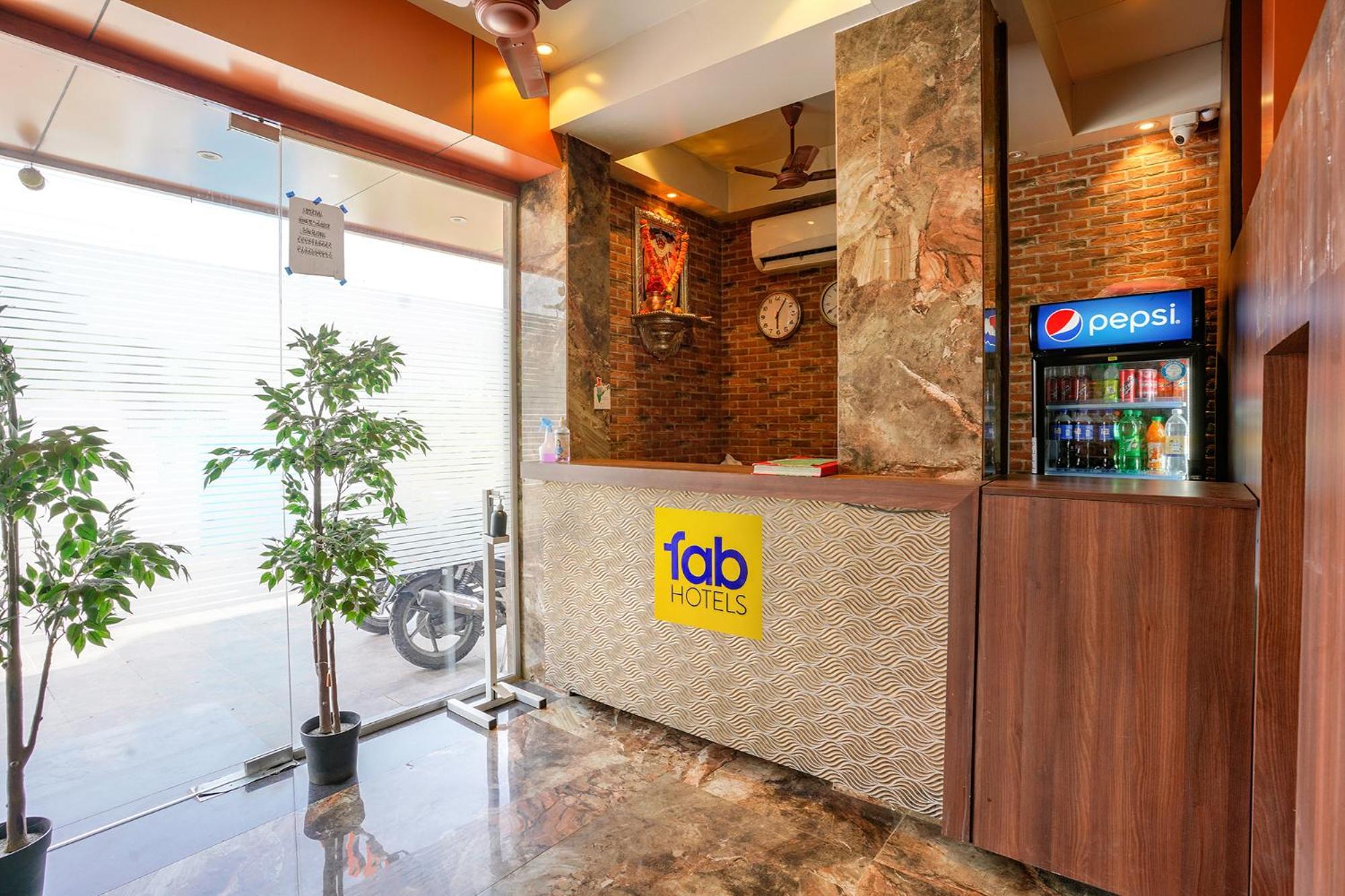 Fabexpress Super 7 Inn - Nr Rabale Station Наві-Мумбаї Екстер'єр фото